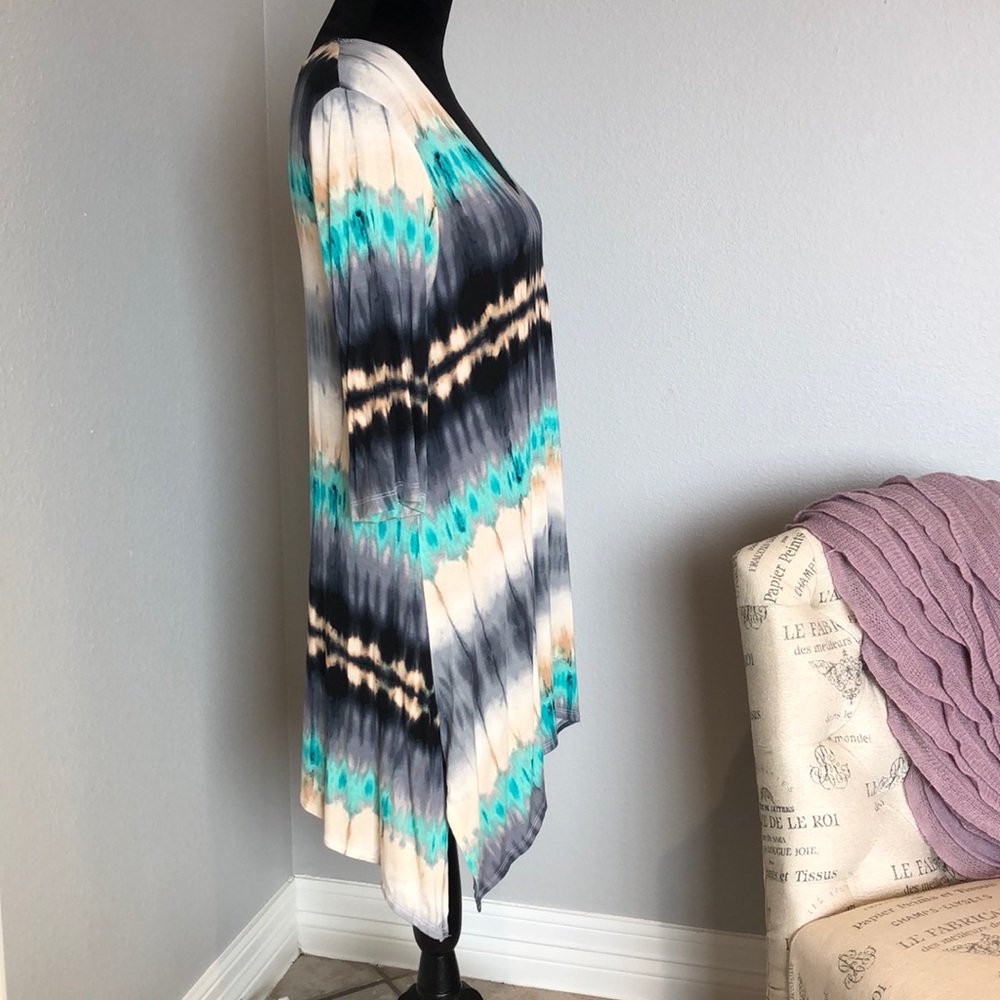 Pretty swim cover up - Picture 3 of 5